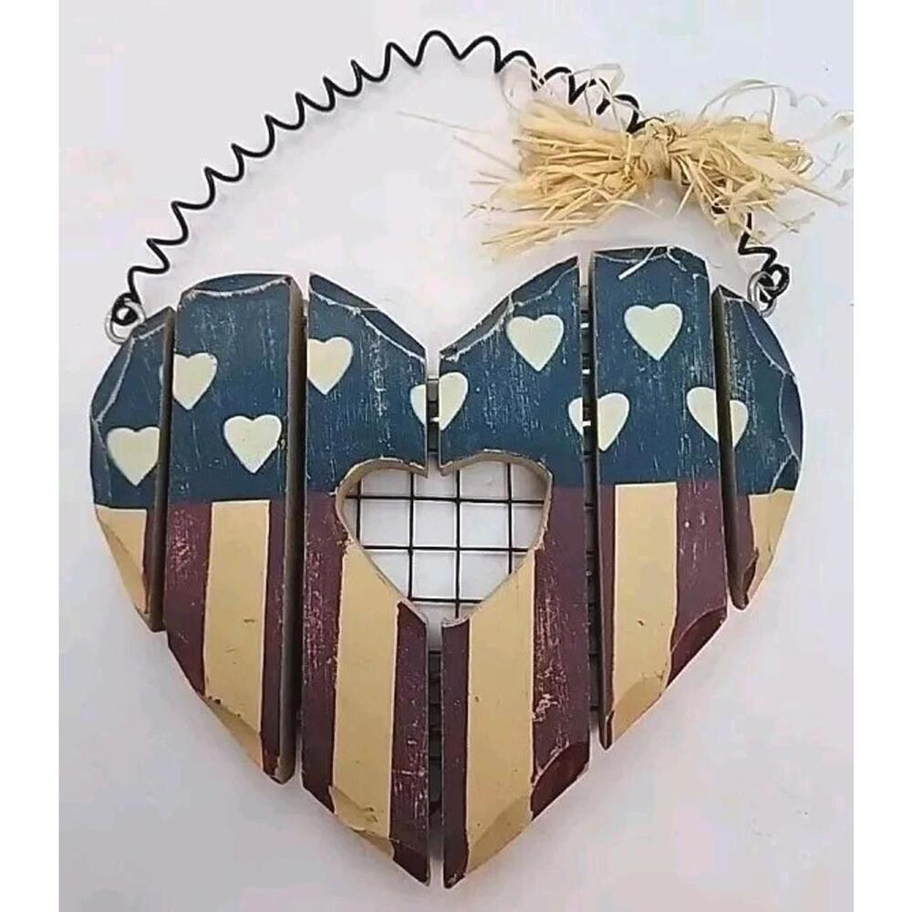 Weathered Look USA United States Flag Heart Shaped 7" X 5 Mesh Spiral Wire Wall